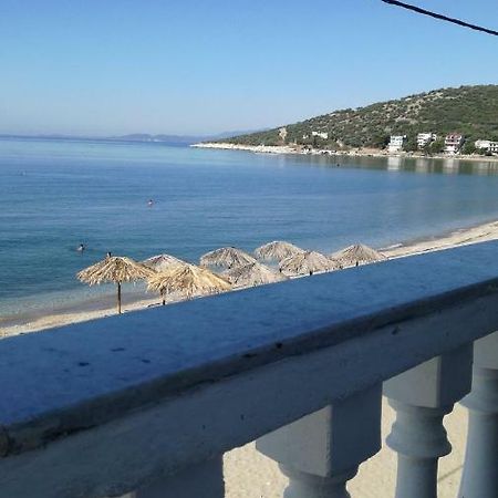 Petro'S Apartments Νέα Καρβάλη Εξωτερικό φωτογραφία