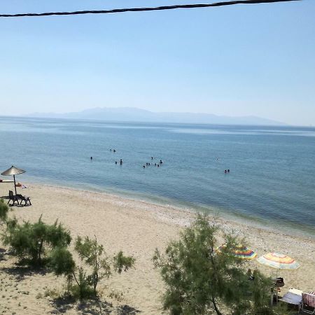 Petro'S Apartments Νέα Καρβάλη Εξωτερικό φωτογραφία